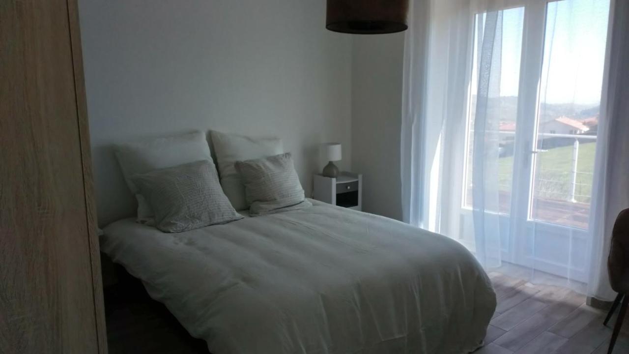 Bed and Breakfast Detour En Beaujolais Les Ardillats Esterno foto
